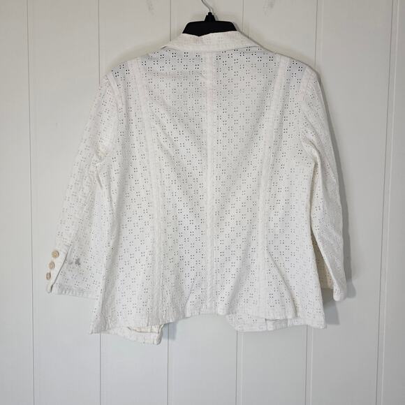 Talbots White Eyelet Blazer Stretch Lightweight Workwear Size 12P - Picture 2 of 9